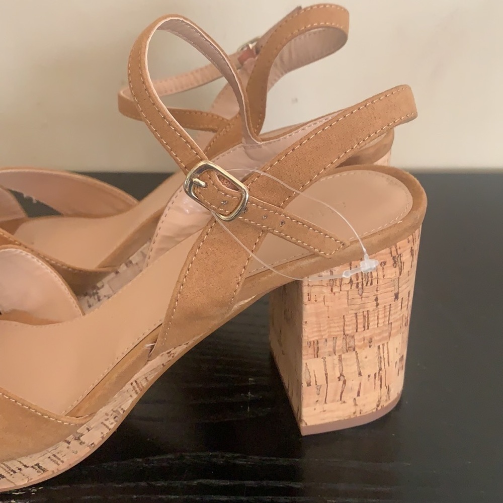 attention Women's Cork Heel Sandal Size 10 - Picture 5 of 12